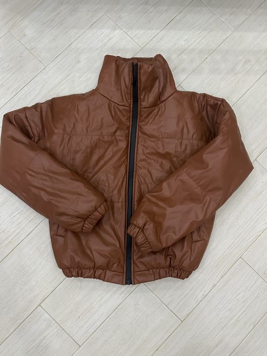 Куртка , пуховик