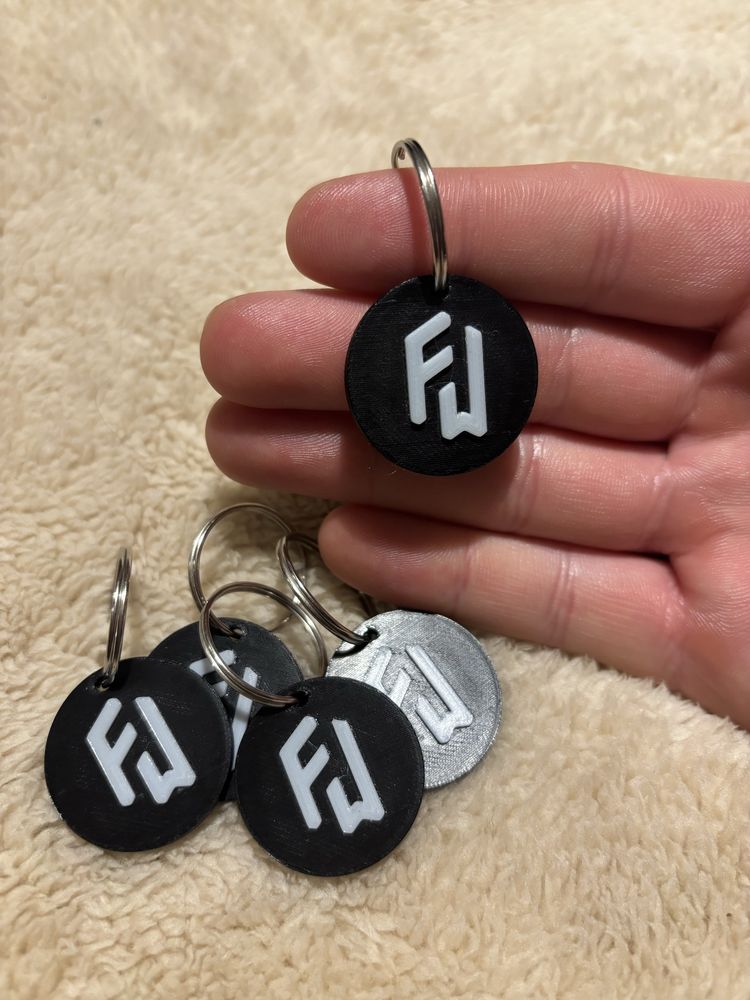 Zastap wizytowke inteligentnym brelokiem NFC