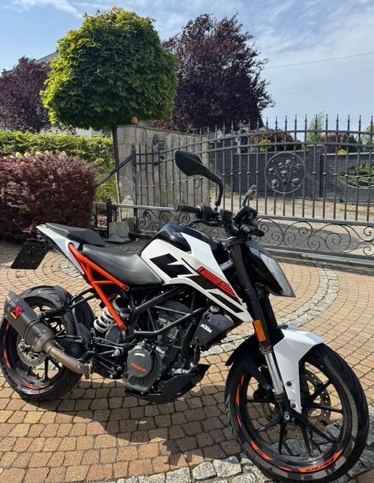 KTM Duke KTM Duke 125, 15 KM, stan b. dobry, tłumik akropovic'a
