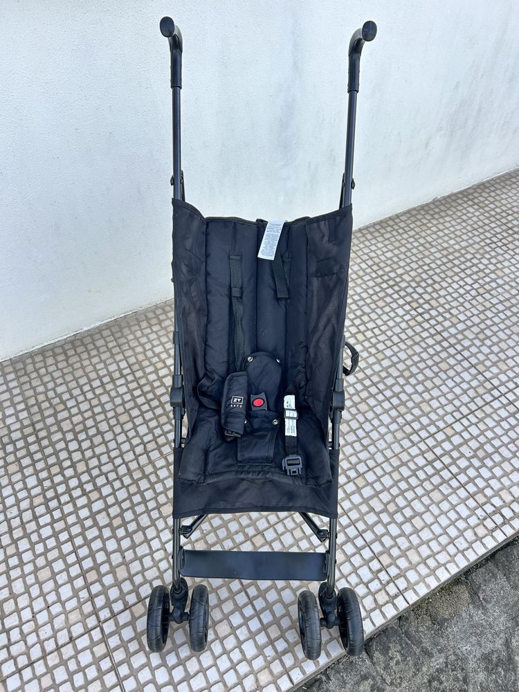 Carrinho de Passeio ZIPPY NOVO