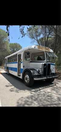 Autocarro Antigo AEC Regal 1948