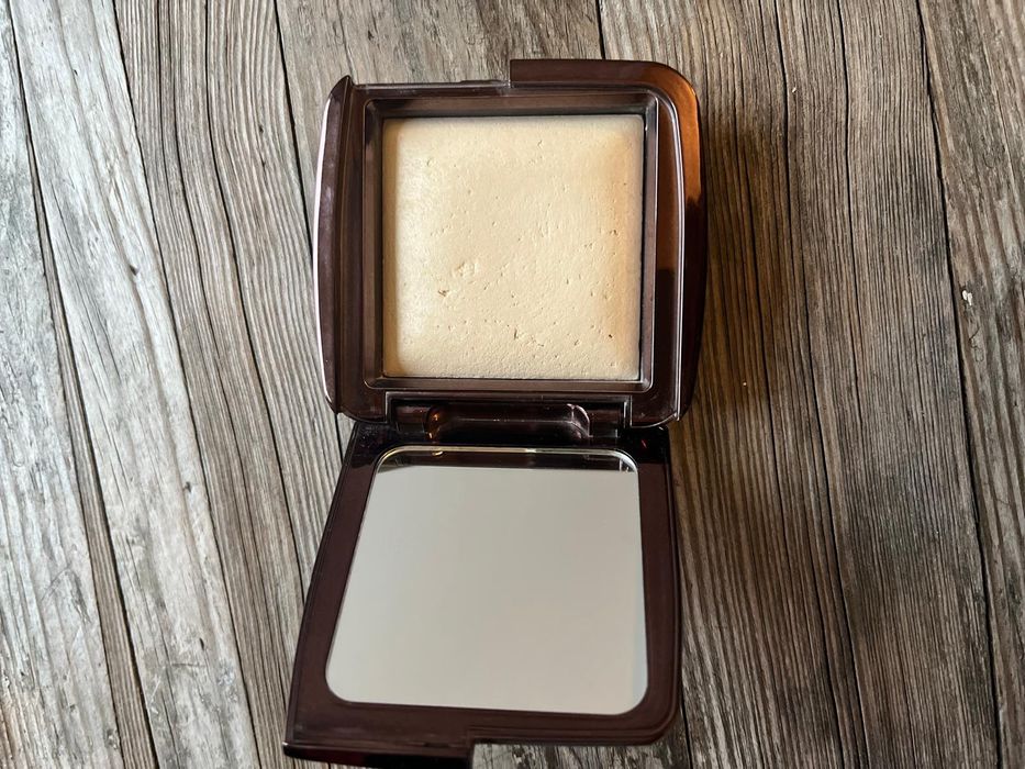 Hourglass order Diffused Light