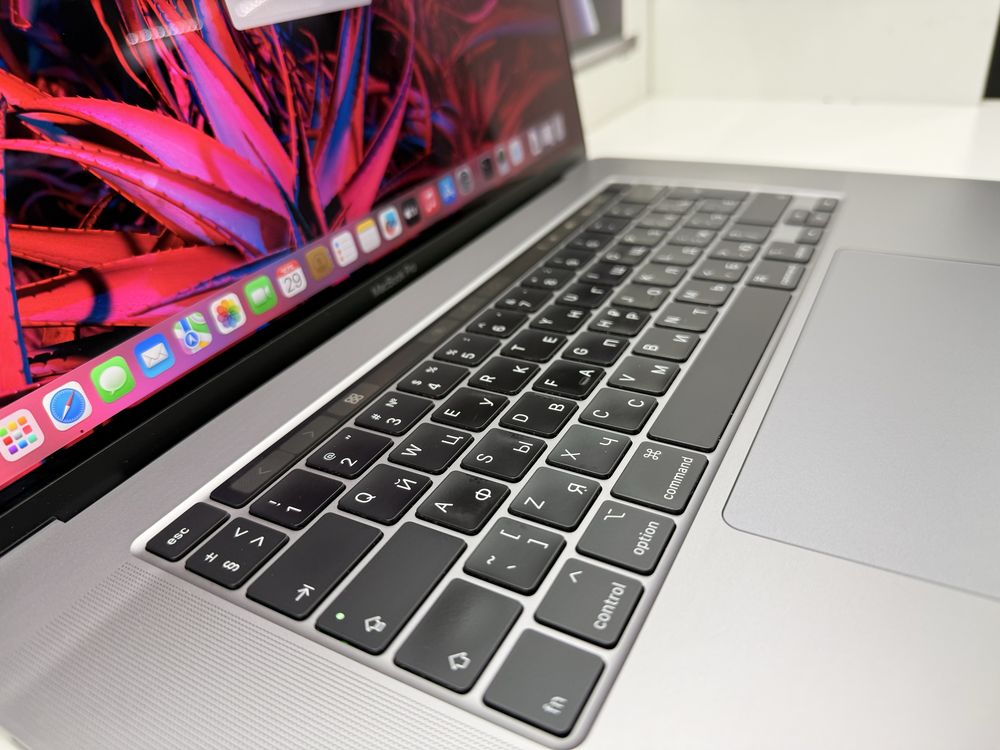 Apple Macbook Pro A2141 16 Mid 2019 (2020) i7-9750H/16GB /512GB /5300M
