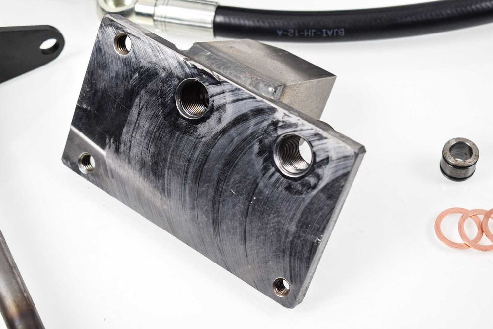 Rozdzielacz hydrauliczny URSUS C-360 2-sekcyjny + cylinder z nakrętką