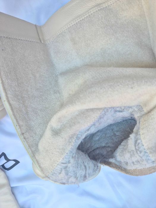 Преміальні жіночі чоботи труби зі шкіри молочного кольору