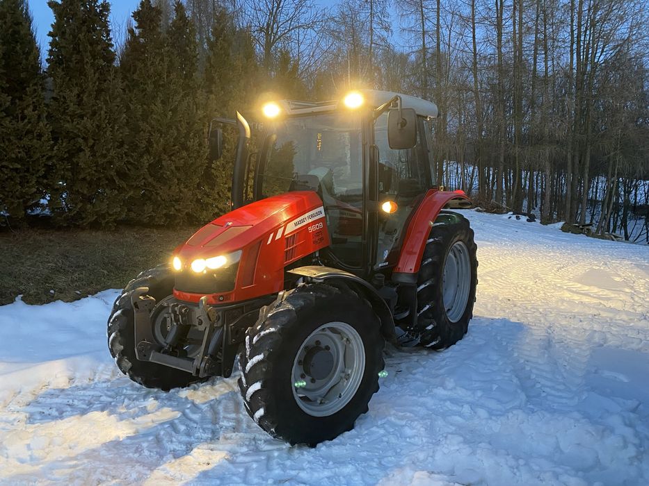 Massey Ferguson 5609 Dyna4 MF5609 Essential.