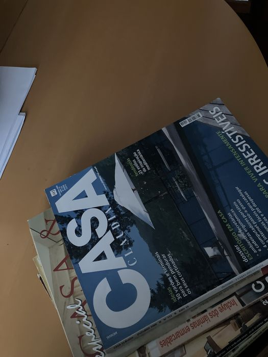 4 revistas Casa & Jardim com oferta do nº153 Casa Cláudia.