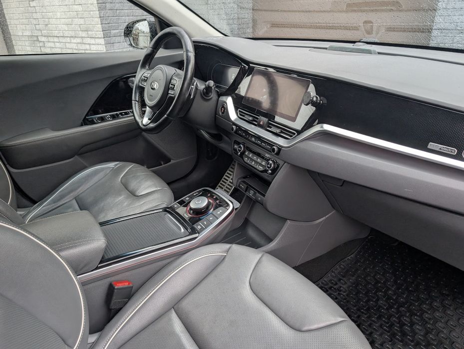 Продам Kia Niro 64кВ