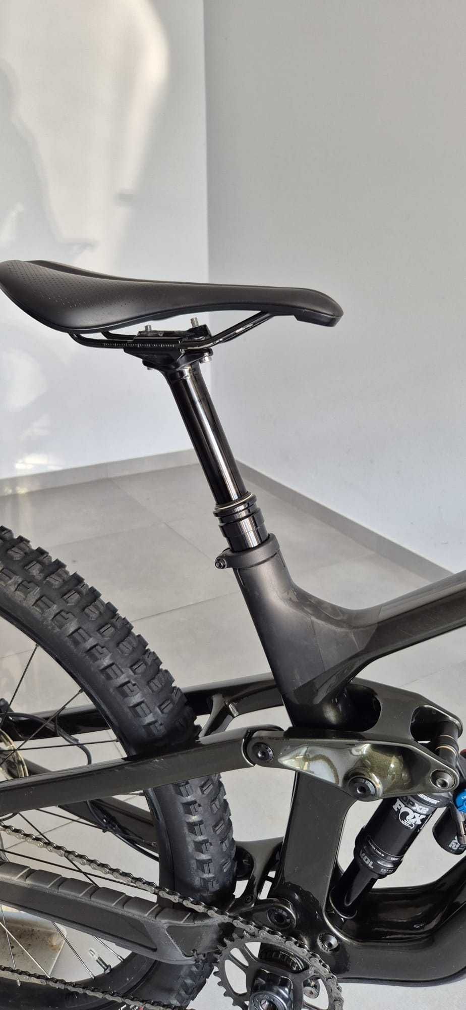TREK Slash 9.7 M carbon