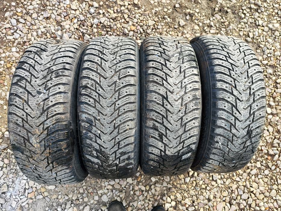 Opony zimowe skandynawskie Nokian Hakkpelita 8 SUV 215/65r16