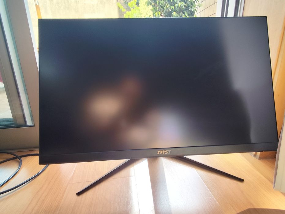 Monitor MSI G2722 Esports Gaming monitor.