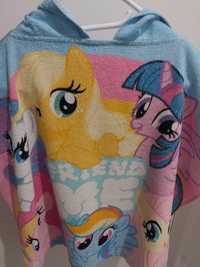 Poncho ręcznik z Kapturem Little Pony ze SMYKA Cool Club 60x112 cm.
