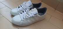 Sapatilhas adidas tipo Stan Smith