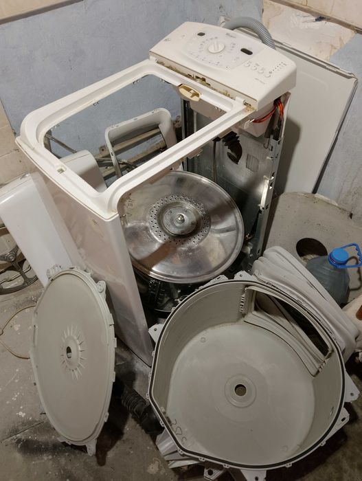 Стиральная машина Whirpool AWT 7125 пошипн. и фланцы новые отличн.сост