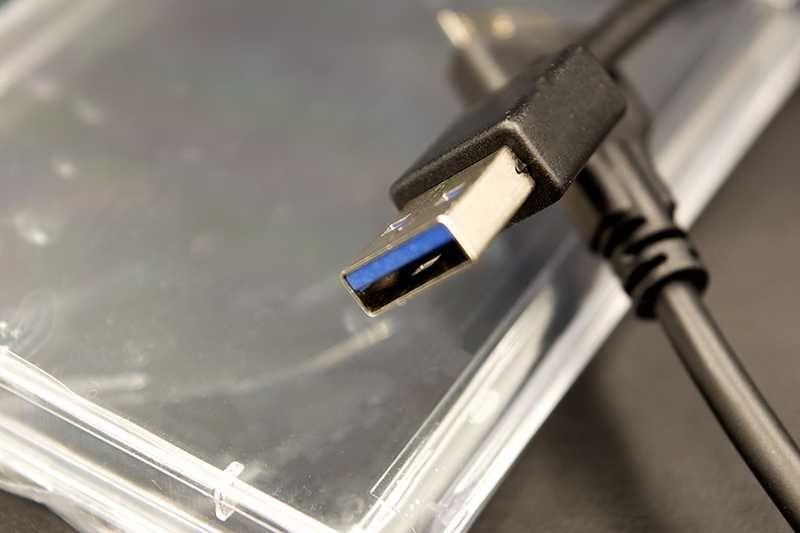 Caixa de Disco Externo 2.5'' SATA 3 Ligação USB 3.0, Nova