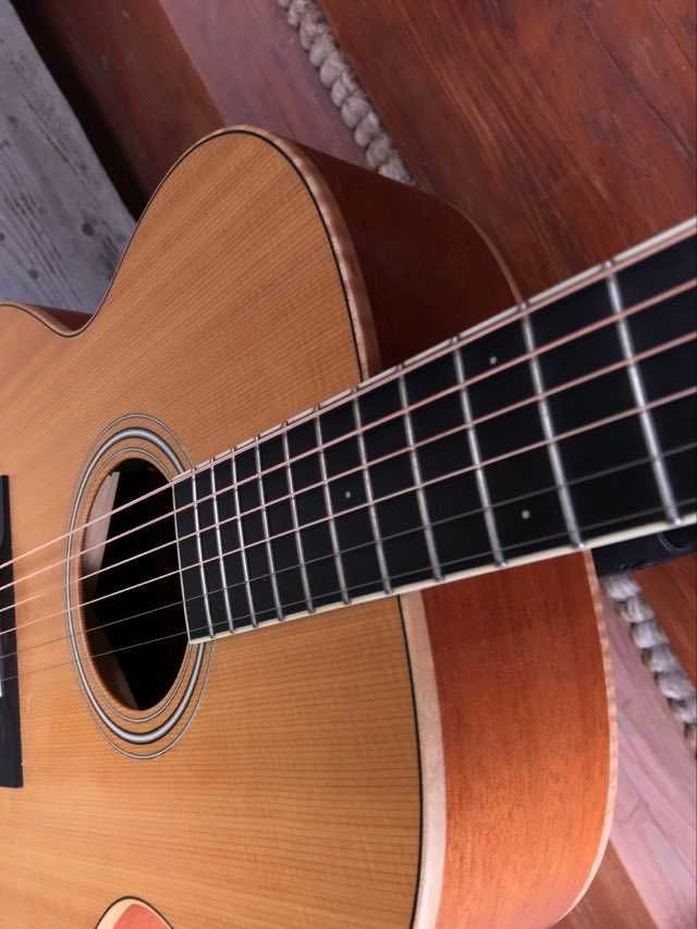 Larrivee OM-03 z 2003 r. LrBaggs Anthem ,struny Martin