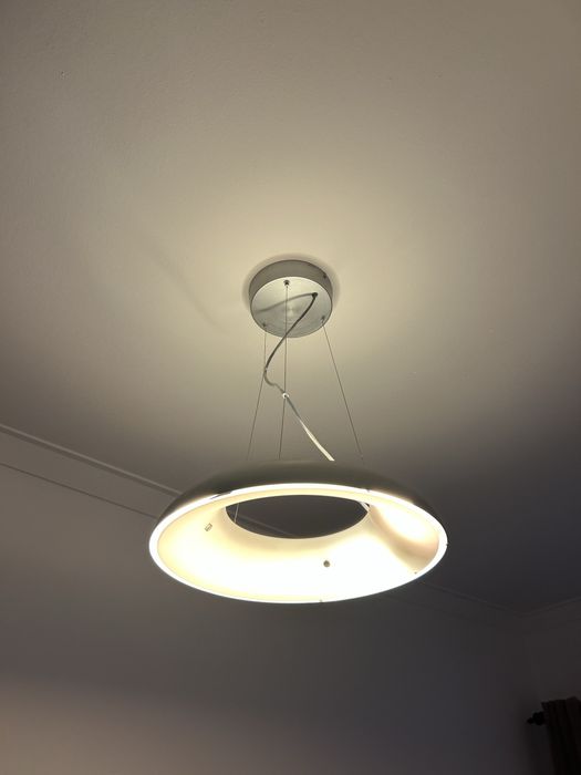 2 candeeiros: Philips - Candelabro suspenso