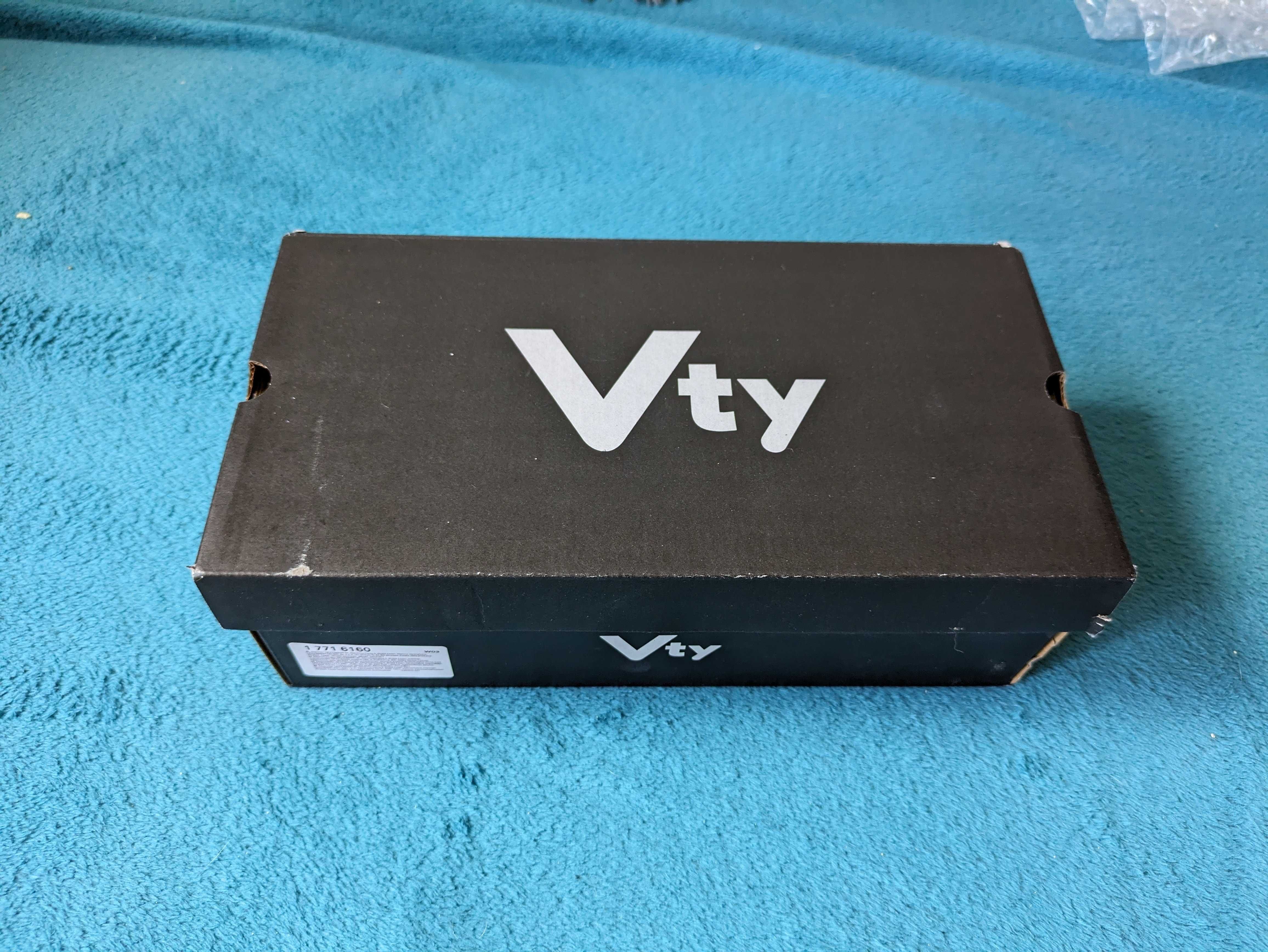 Buty damskie trampki czarne Vty rozmiar 40 - raz noszone