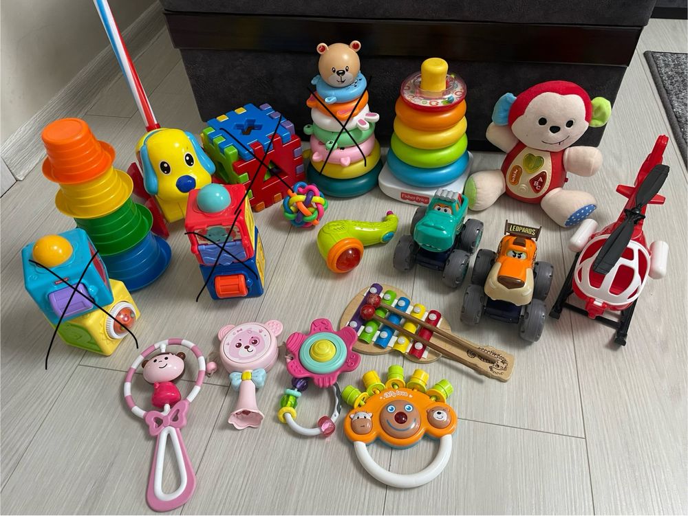 Іграшки розвиваючі для малюків