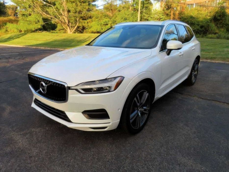 Volvo XC60 T5 Momentum      2019