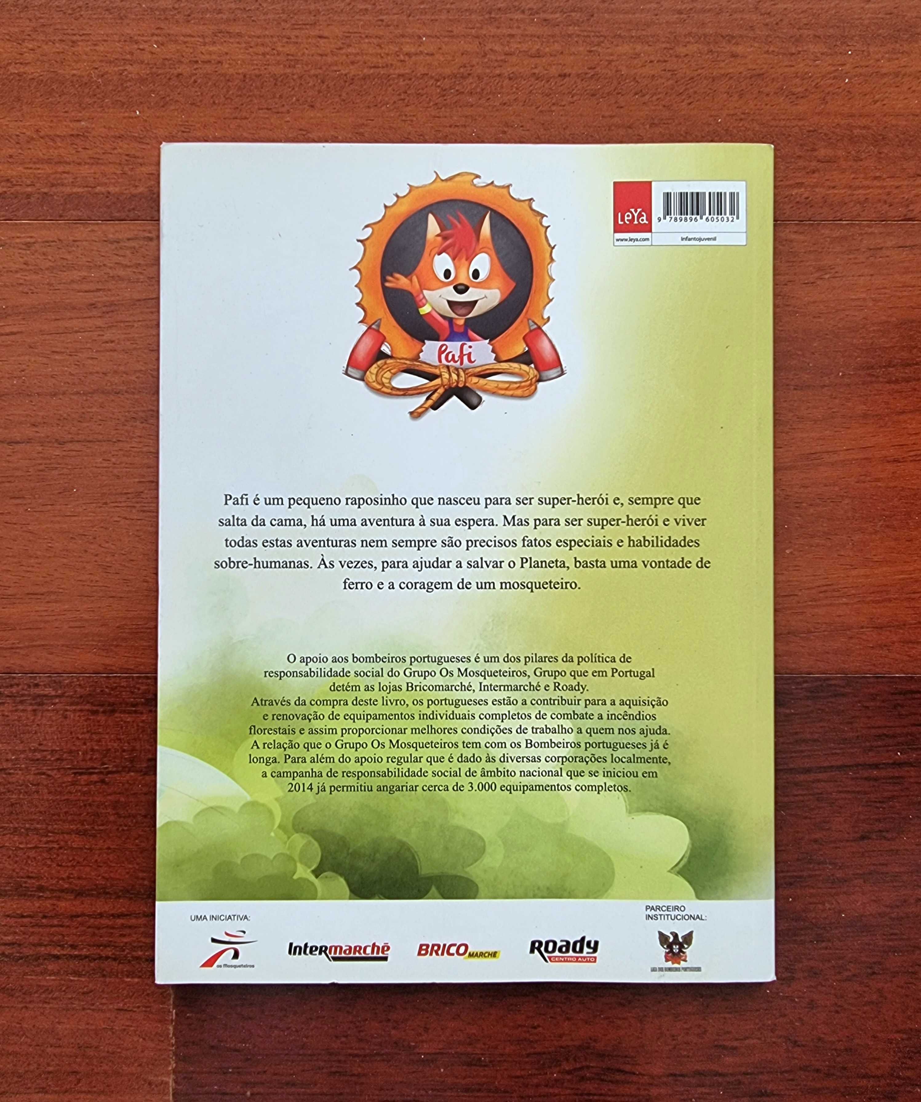Livro "Pafi ensina a poupar água" de Lara Xavier e Raquel Santos