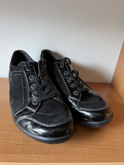 Жіночі туфлі на шнурках Semler, чорного кольору