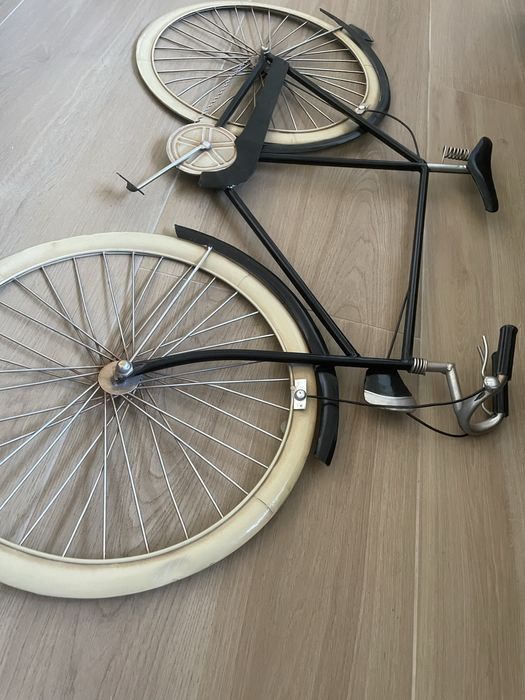 Metalowy „Rower” na scianę