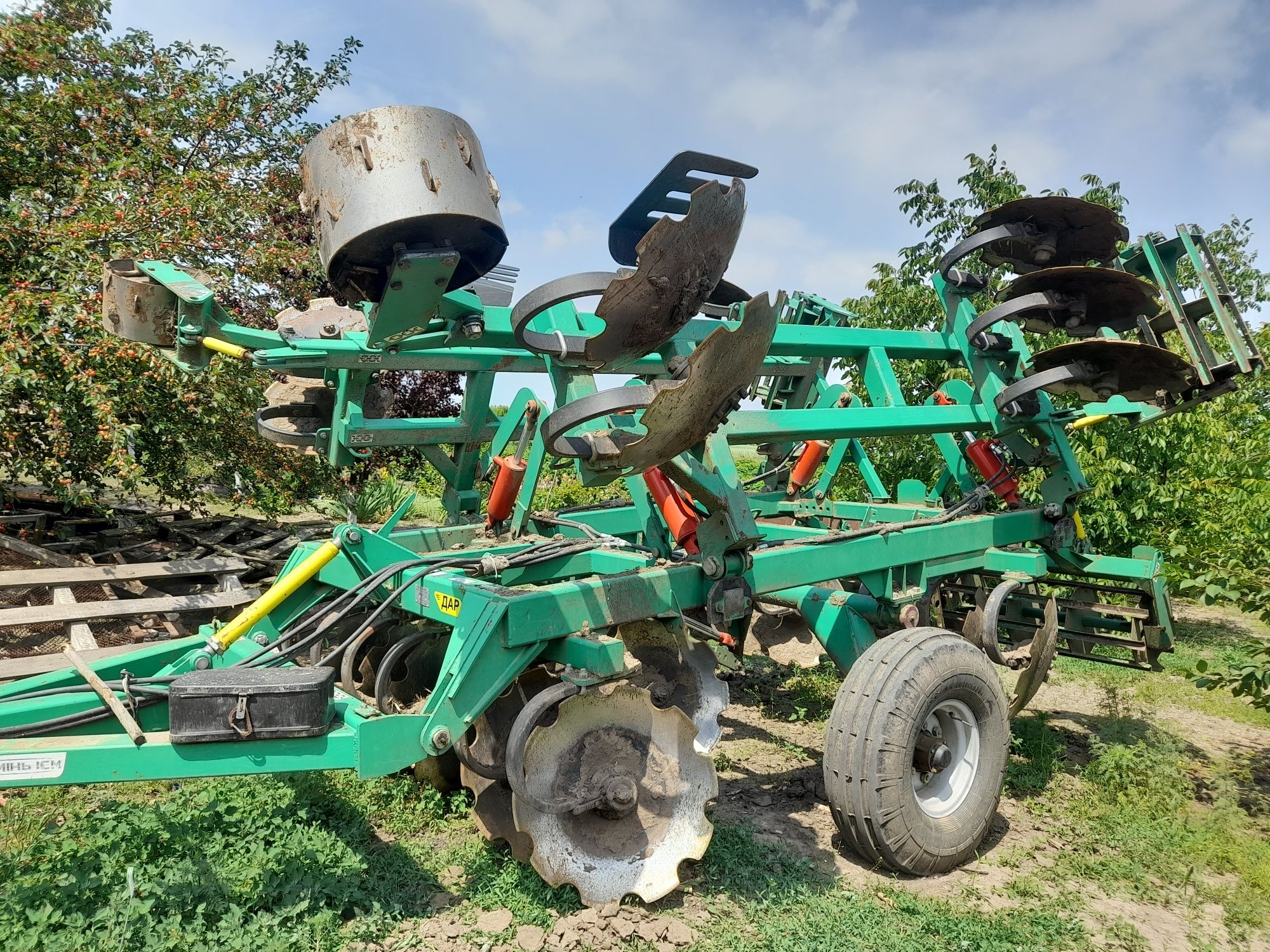 Продам дискову борону  ДАР 4.0С