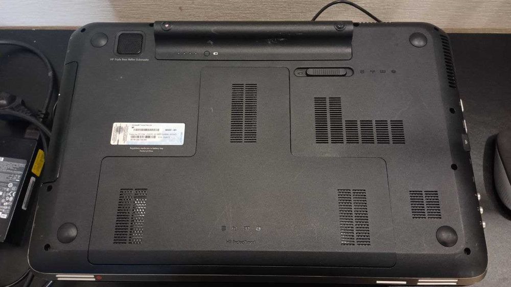 Ноутбук Pavilion dv7 AMD A8 3520M 1.60GHz HDD 1Tb ОЗУ 4GB 17.3" +мышка