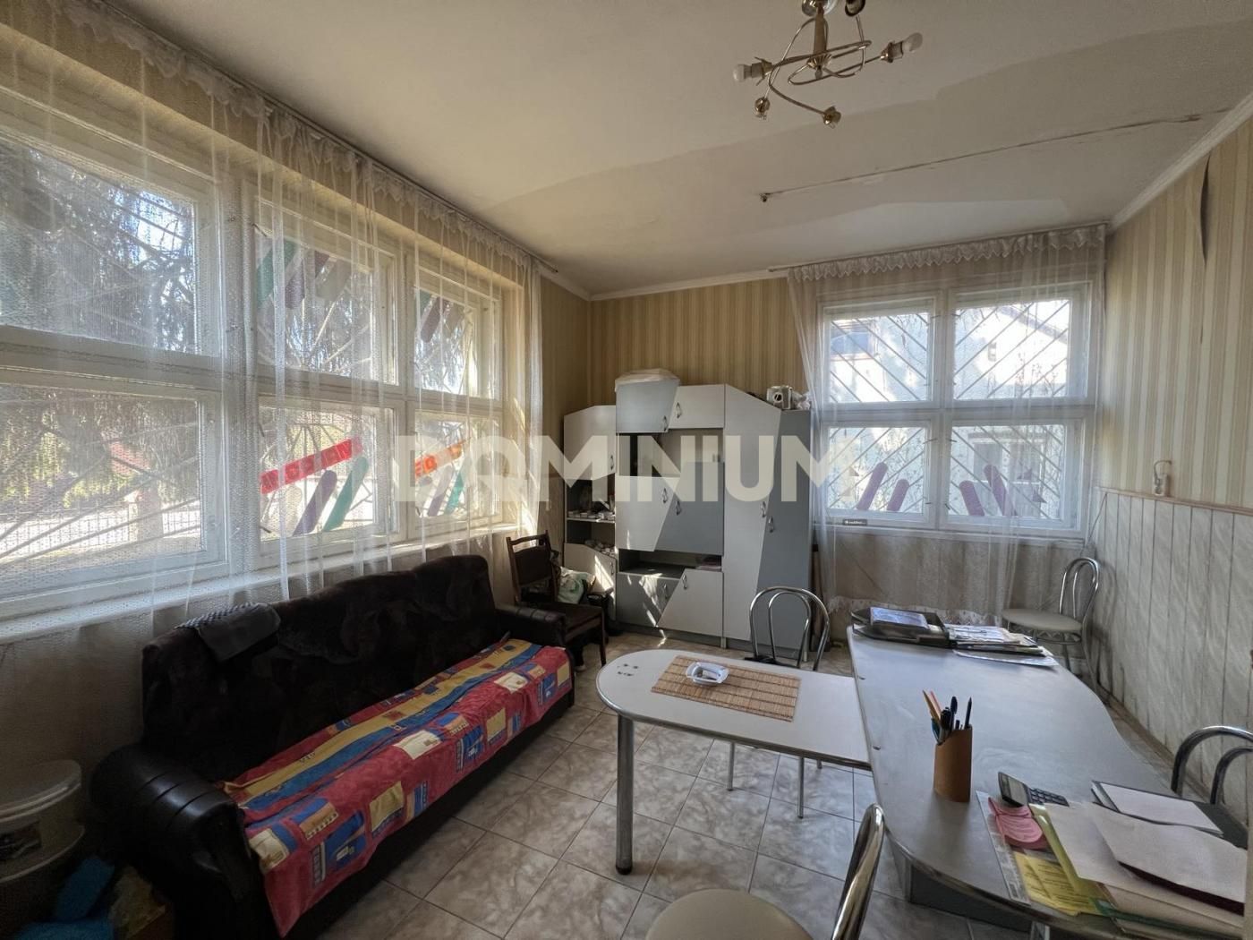 Продається комерція на центральній дорозі, м. Хуст