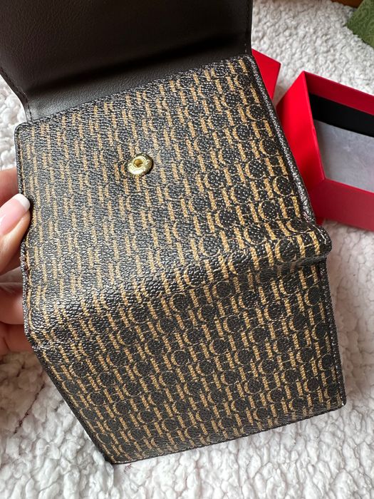 Porfel mały Carolina Herrera Logo monogram w pudełku nowy