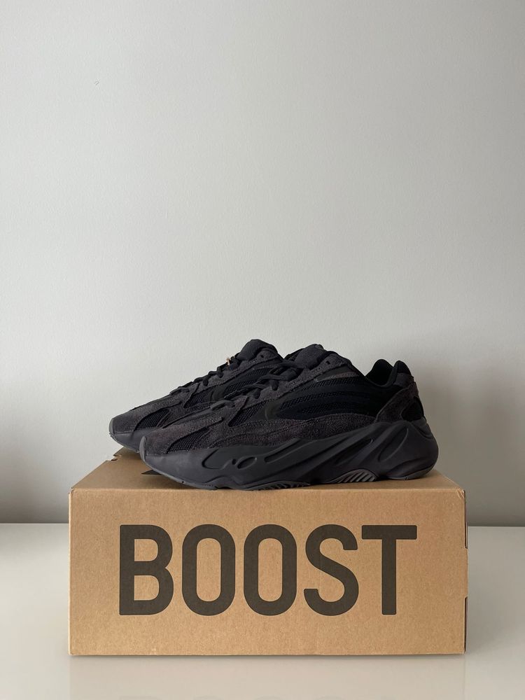 Yeezy Boost 700 V2- Vanta