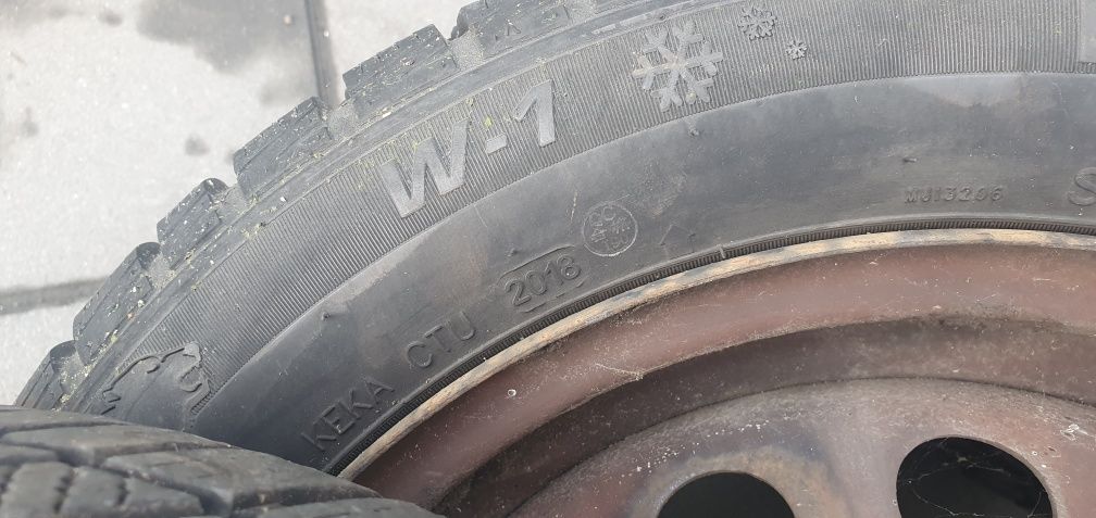 Toyota Aygo Citroën C1 Peugeot 107 koła opony zimowe 155/65R14