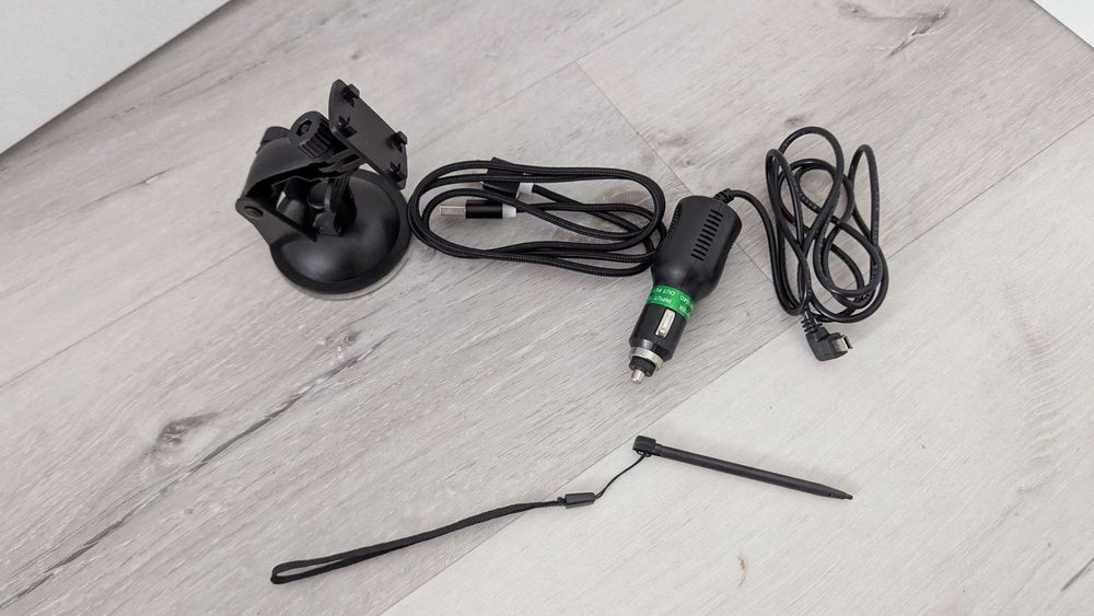 Автомобільний GPS навігатор Q5-1 5" HD сенсорний екран стилус