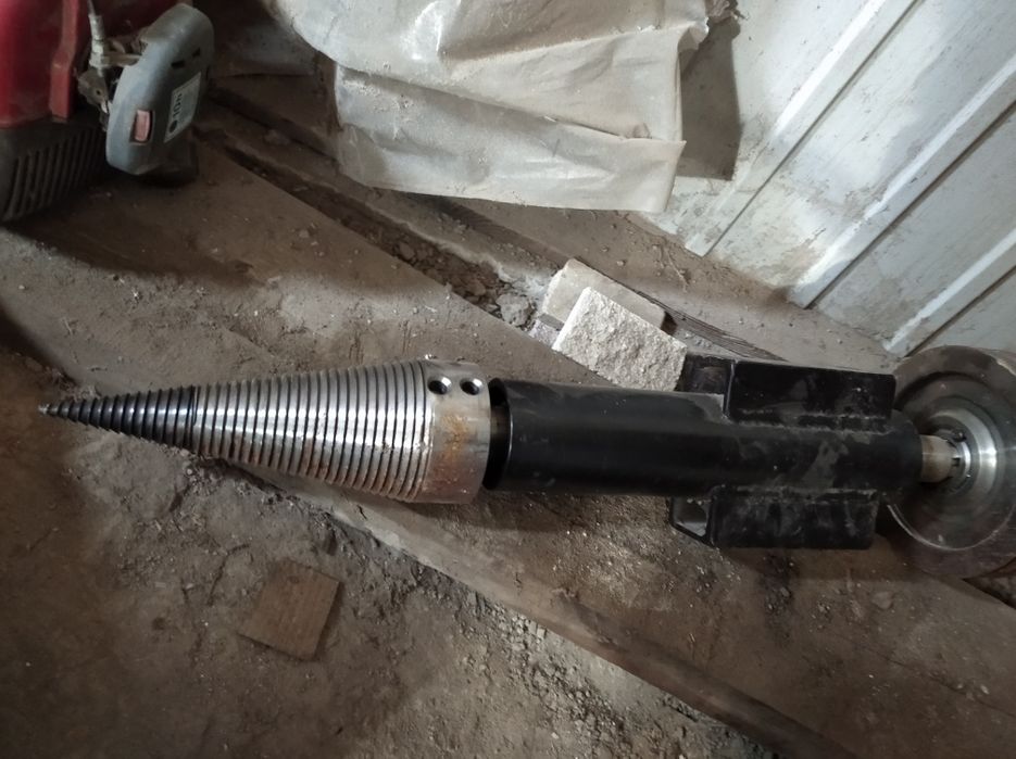 Продам колун для дерева