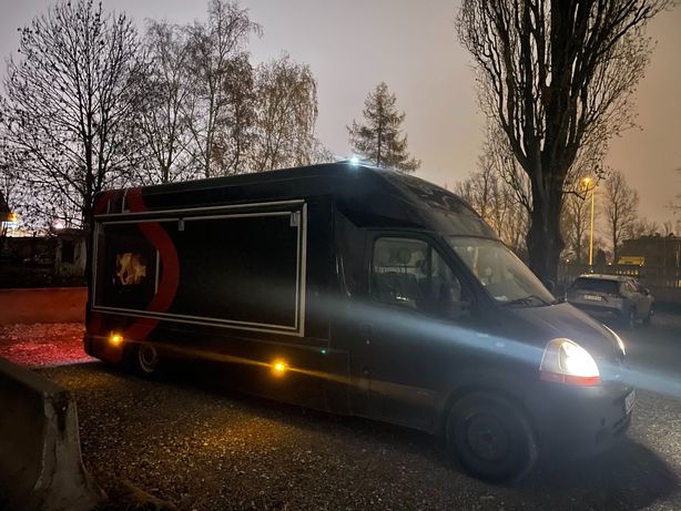Renault master niskopodwoziowy  Food Truck uszkodzony