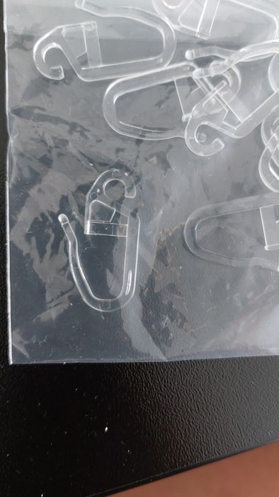 Nowe haczyki, agrafki do karnisza przezroczyste 64 szt.