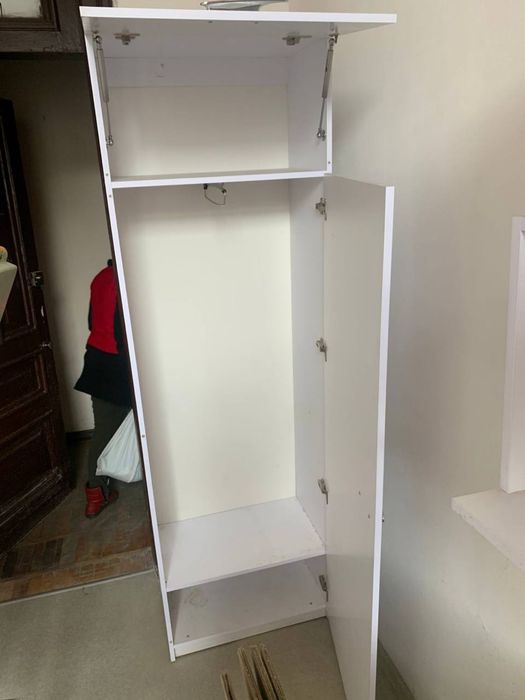 Шкаф для прихожей ,офіса