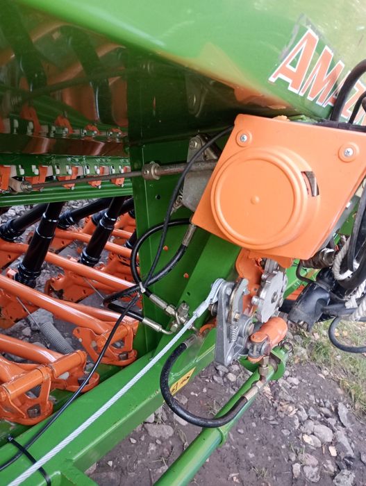Amazone d8 siewnik zbożowy 3m 25 redlic hydraulika