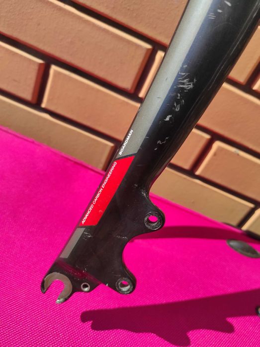 Легка карбонова вилка Boardman Hybrid Pro Carbon 700c QR