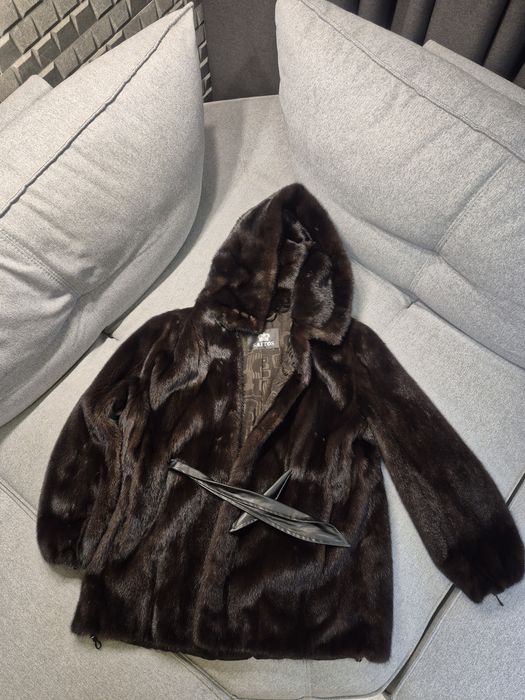 Продам брендовые  норковые шубы (практически новые)