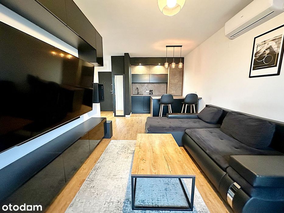 Stylowe 2 pokoje z balkonem, klimatyzacja, parking