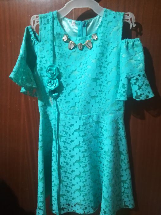 Продам нарядное платье