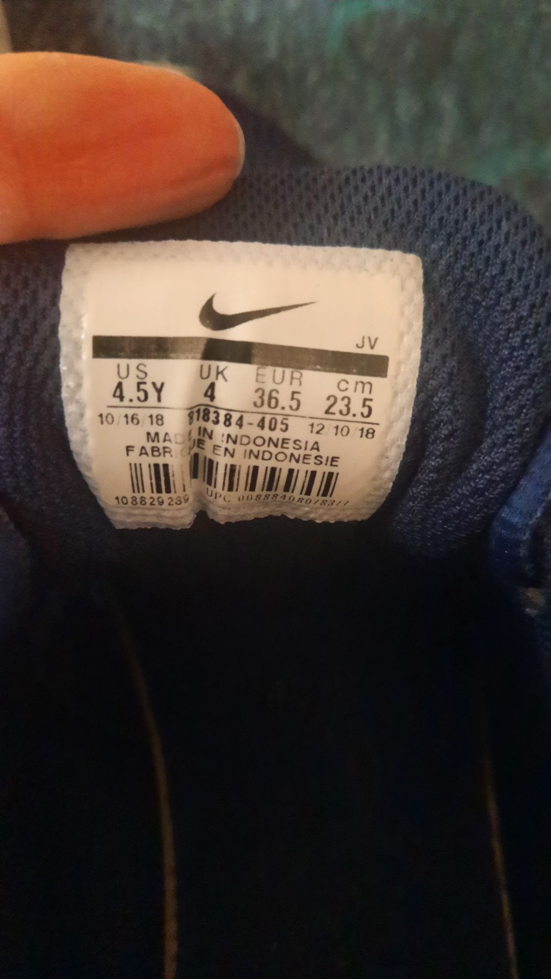 Buty sportowe Nike granatowe na dziewczynkę r.36,5