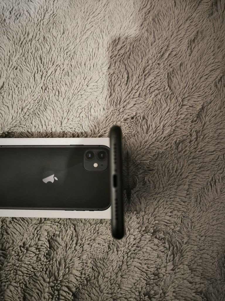 iPhone 11 чорний