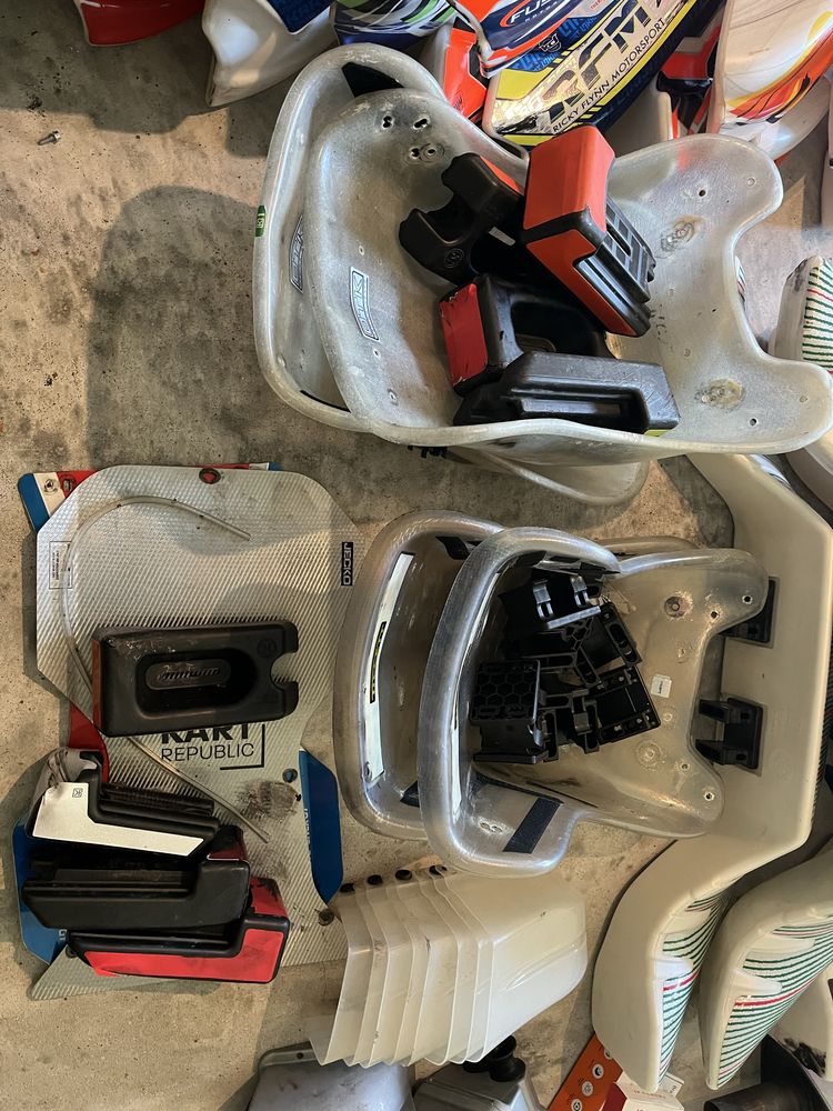 Material Kart + Pneus Maxxis Prime e Option