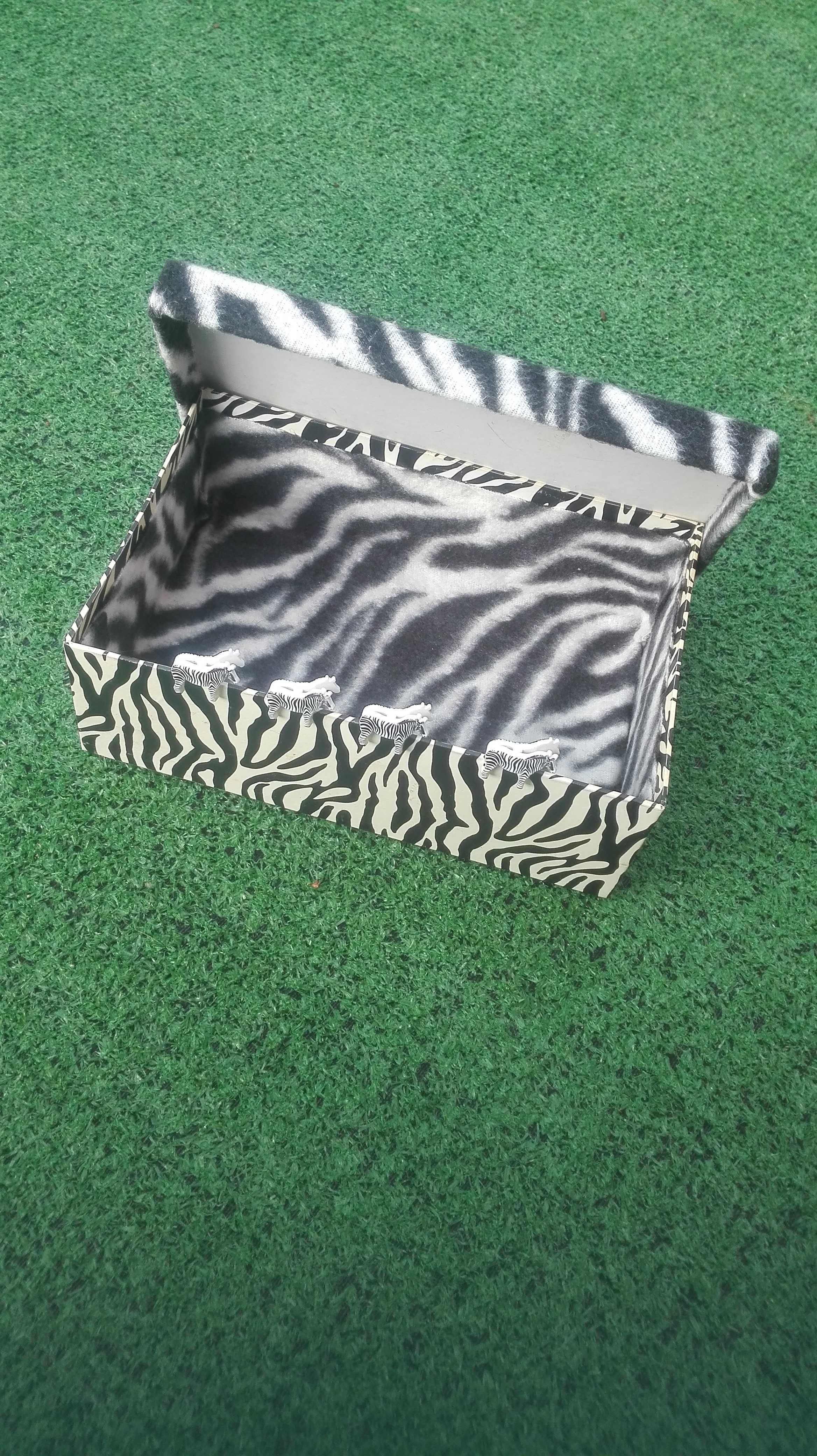 Pudełko motyw zebra