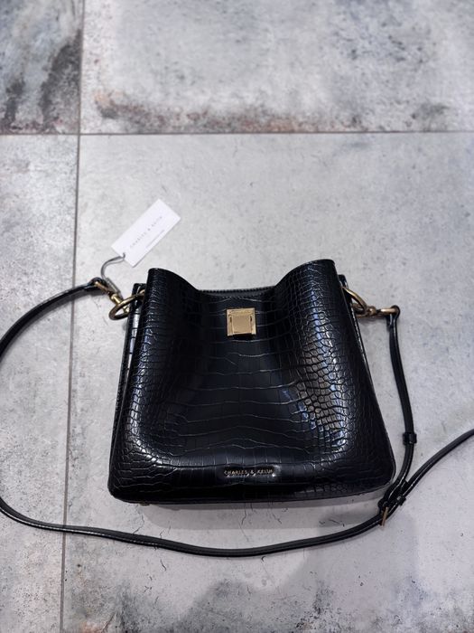 сумка Charles & Keith шкіряна