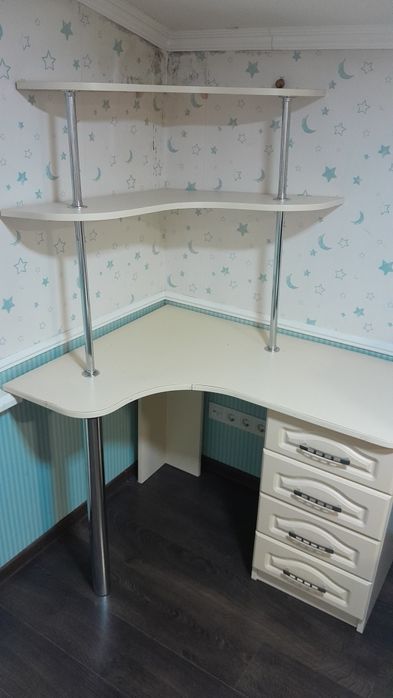 Робочий стіл 2 штуки