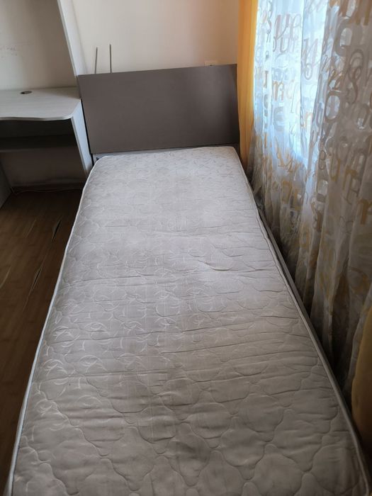 дитяче ліжко з матрасом